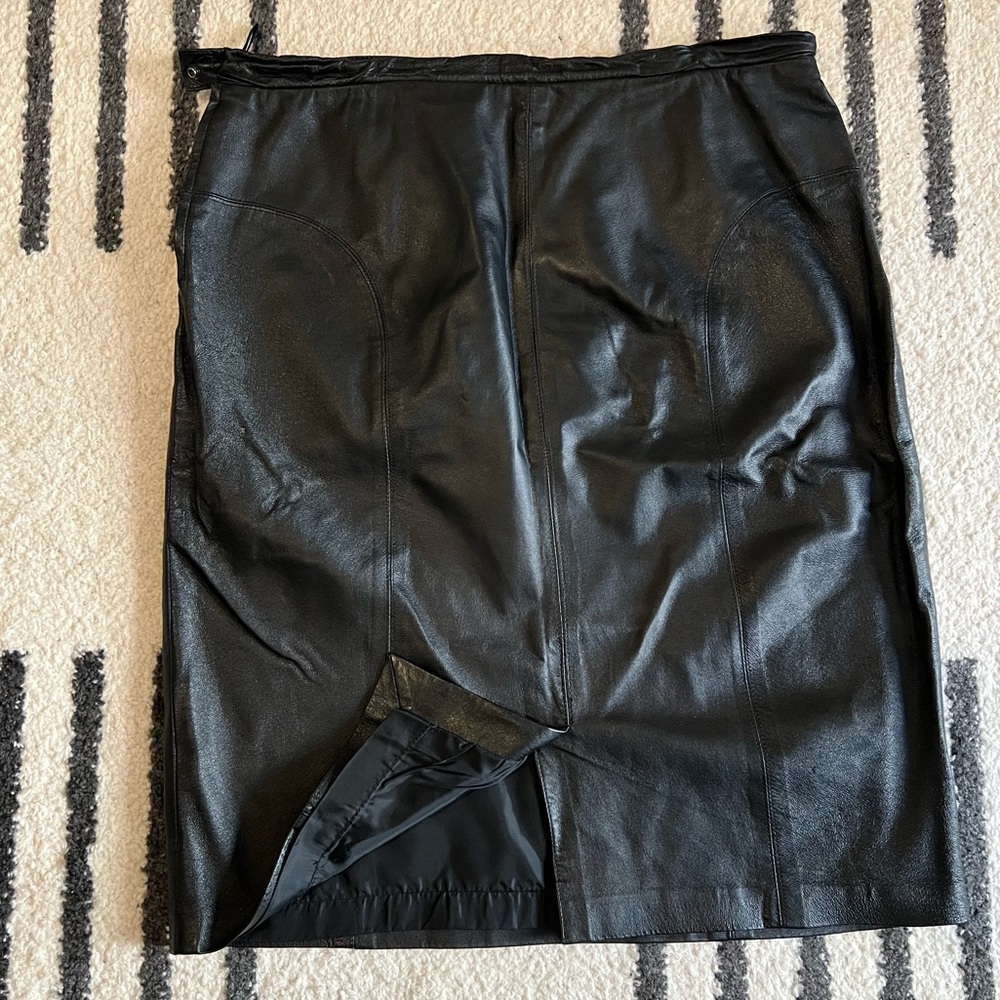 Vintage Black Leather Pencil Skirt